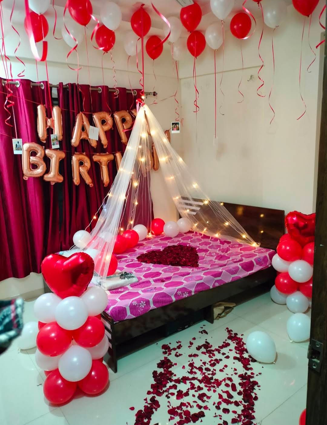 Decor in cafe - Book Now